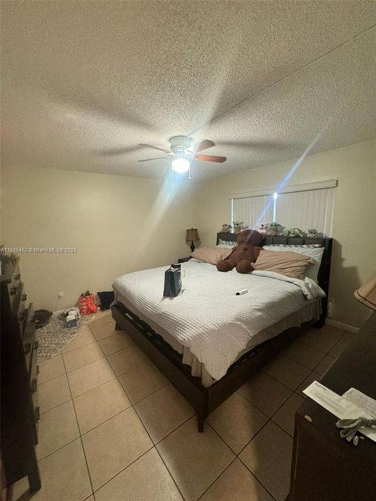For Sale: $239,000 (2 beds, 2 baths, 963 Square Feet)