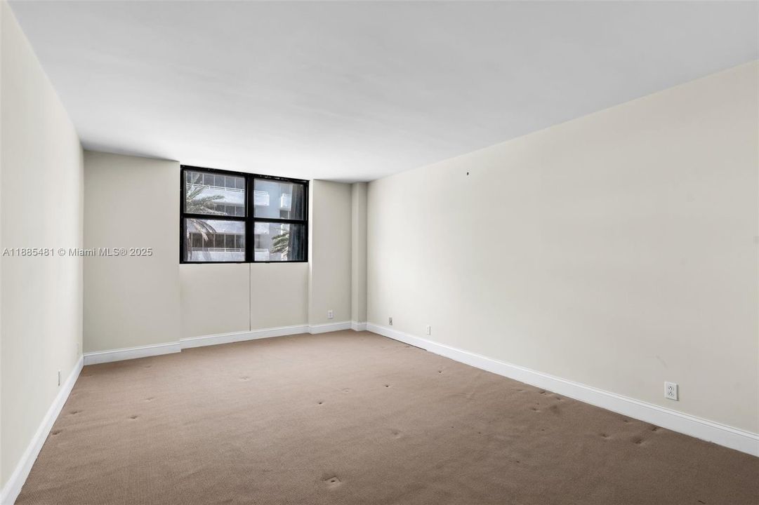 For Sale: $599,999 (2 beds, 2 baths, 1429 Square Feet)