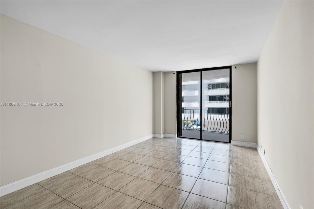 For Sale: $599,999 (2 beds, 2 baths, 1429 Square Feet)