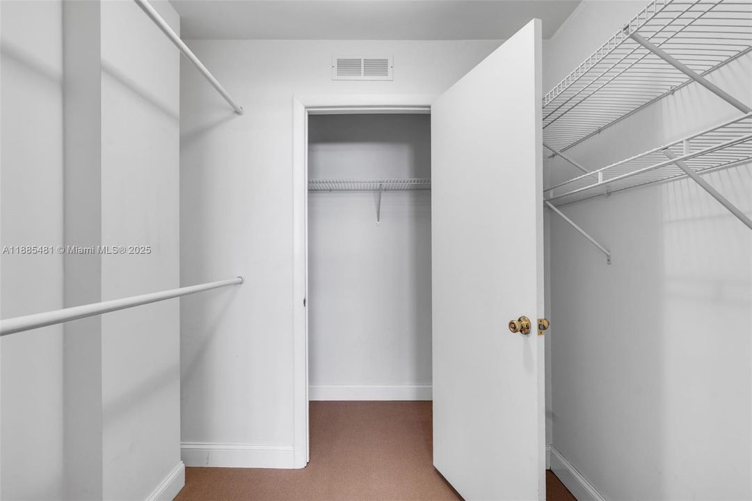 For Sale: $599,999 (2 beds, 2 baths, 1429 Square Feet)