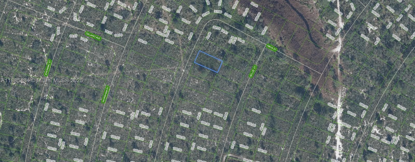 En Venta: $28,900 (0.11 acres)