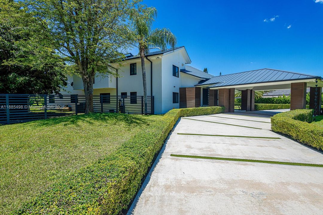 В аренду: $30,000 (6 спален, 4 ванн, 6112 Квадратных фут)