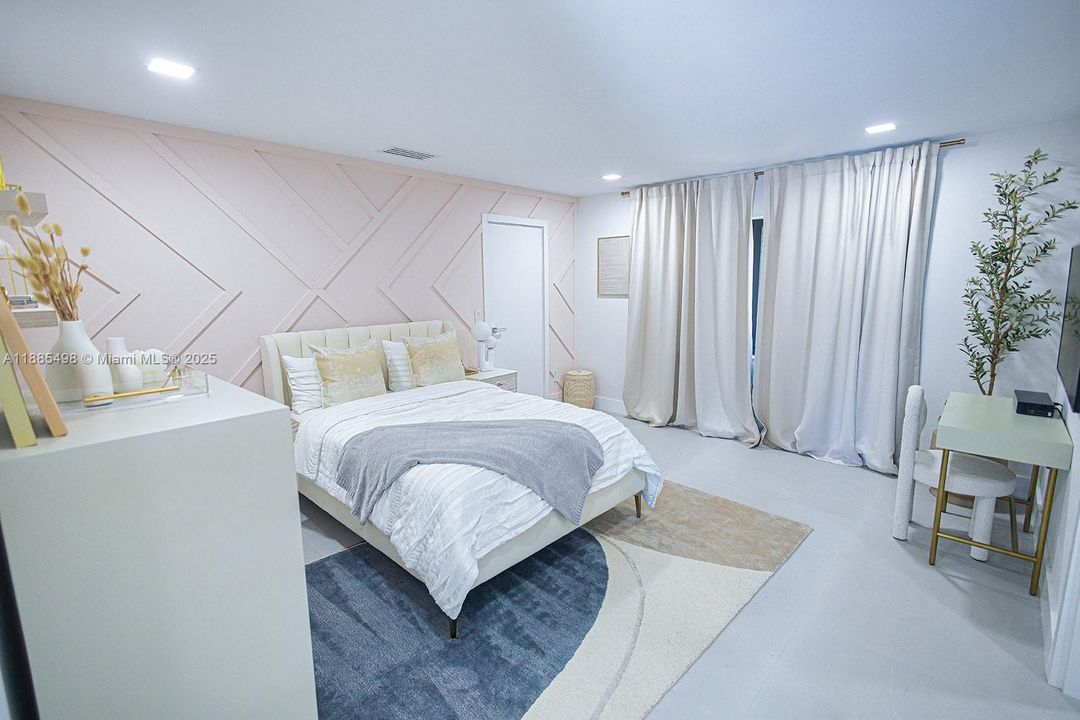 В аренду: $30,000 (6 спален, 4 ванн, 6112 Квадратных фут)