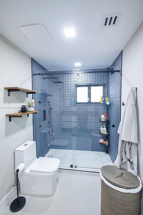 В аренду: $30,000 (6 спален, 4 ванн, 6112 Квадратных фут)