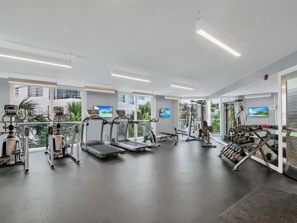 合同活跃: $5,000 (2 贝兹, 2 浴室, 1142 平方英尺)