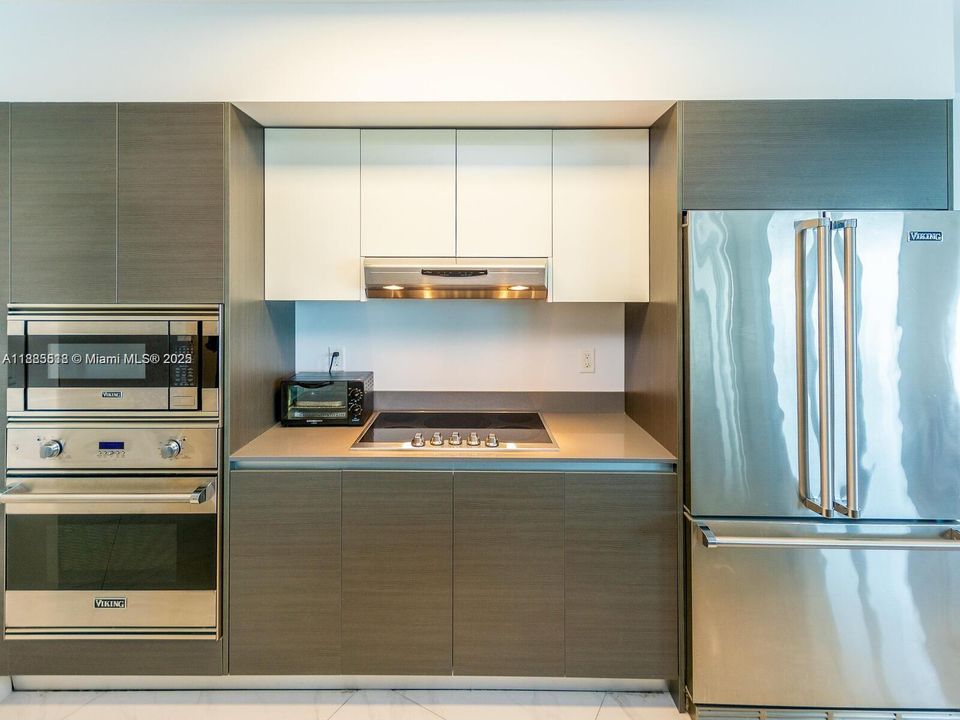 合同活跃: $5,000 (2 贝兹, 2 浴室, 1142 平方英尺)