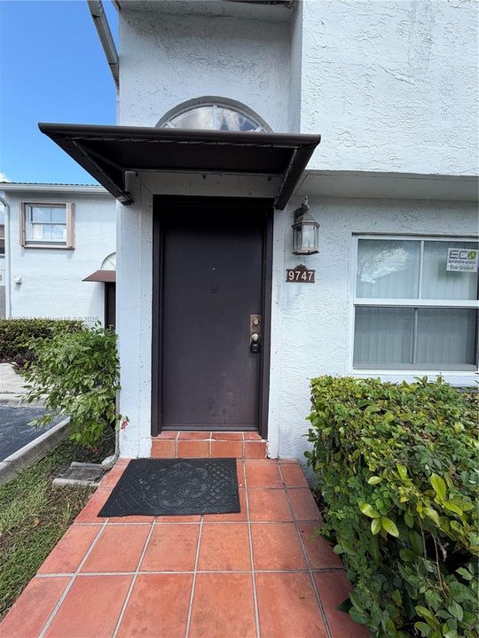 Recently Rented: $2,450 (2 beds, 2 baths, 1128 Square Feet)