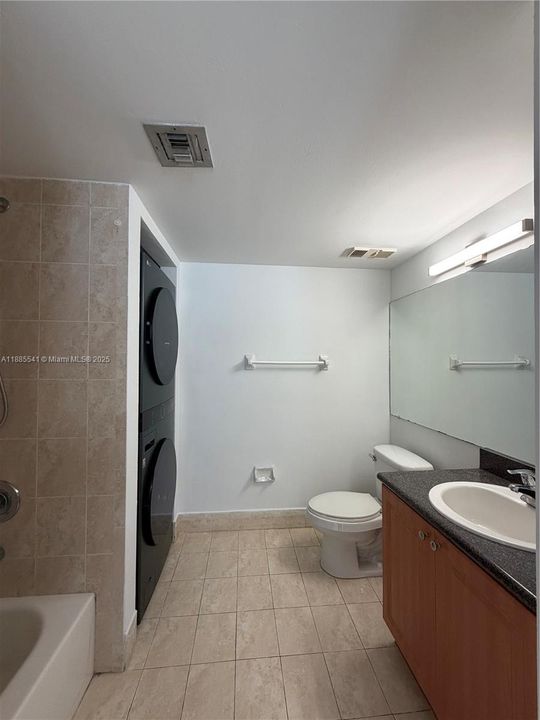 Recently Rented: $2,450 (2 beds, 2 baths, 1128 Square Feet)