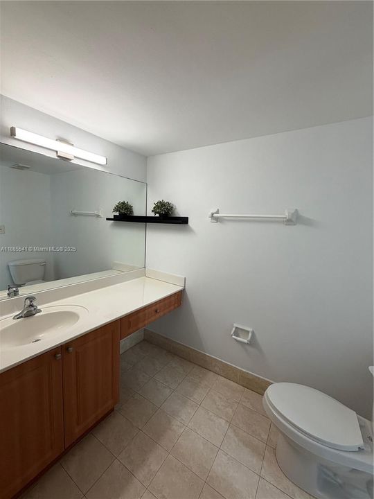 Recently Rented: $2,450 (2 beds, 2 baths, 1128 Square Feet)