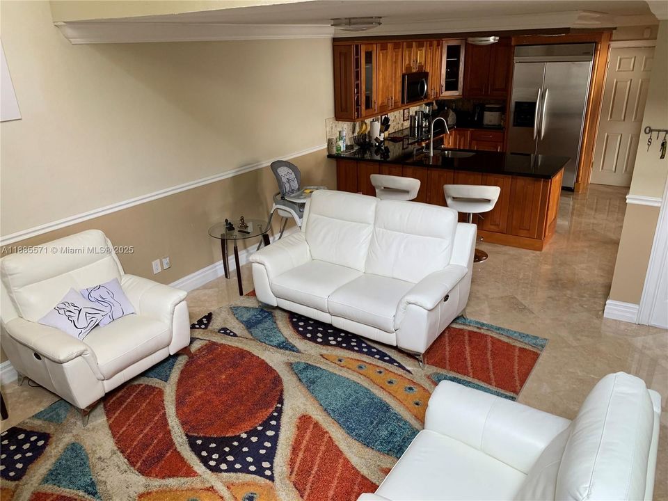 For Sale: $468,900 (3 beds, 2 baths, 1156 Square Feet)