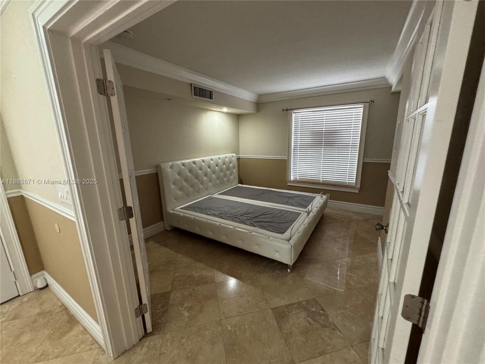 For Sale: $468,900 (3 beds, 2 baths, 1156 Square Feet)