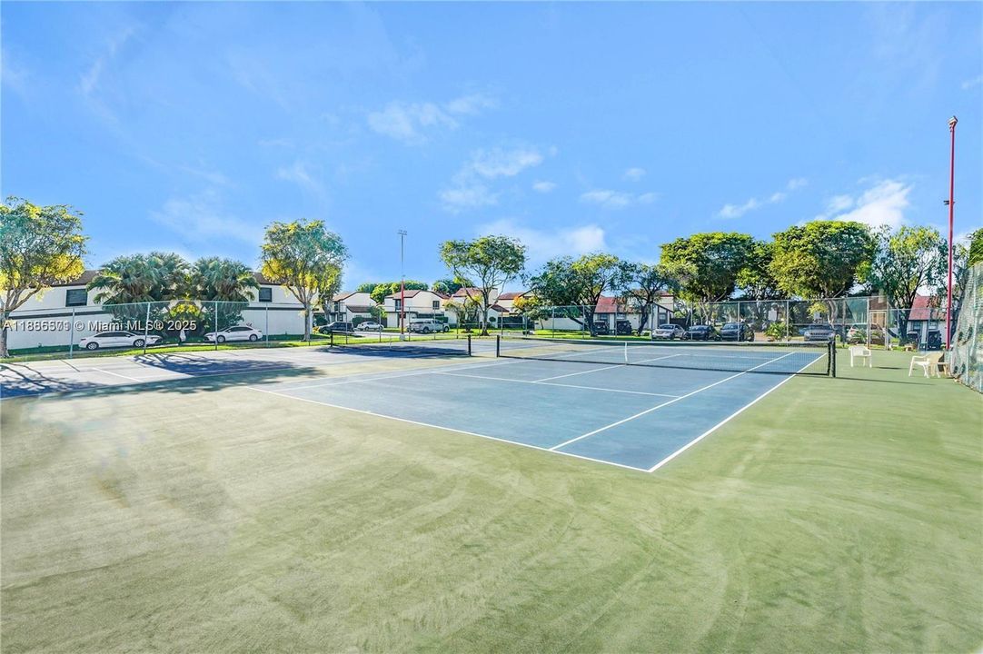 For Sale: $468,900 (3 beds, 2 baths, 1156 Square Feet)