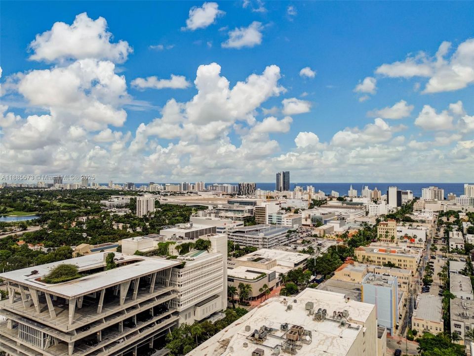 For Sale: $299,000 (1 beds, 1 baths, 730 Square Feet)