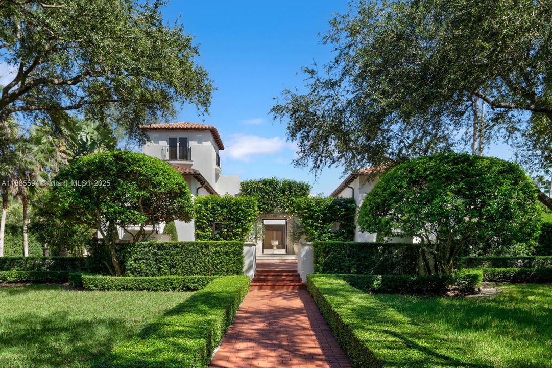 For Sale: $32,000,000 (9 beds, 7 baths, 10286 Square Feet)