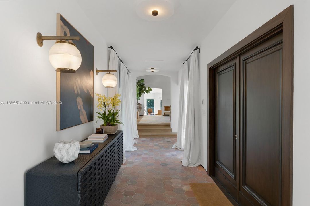 For Sale: $32,000,000 (9 beds, 7 baths, 10286 Square Feet)