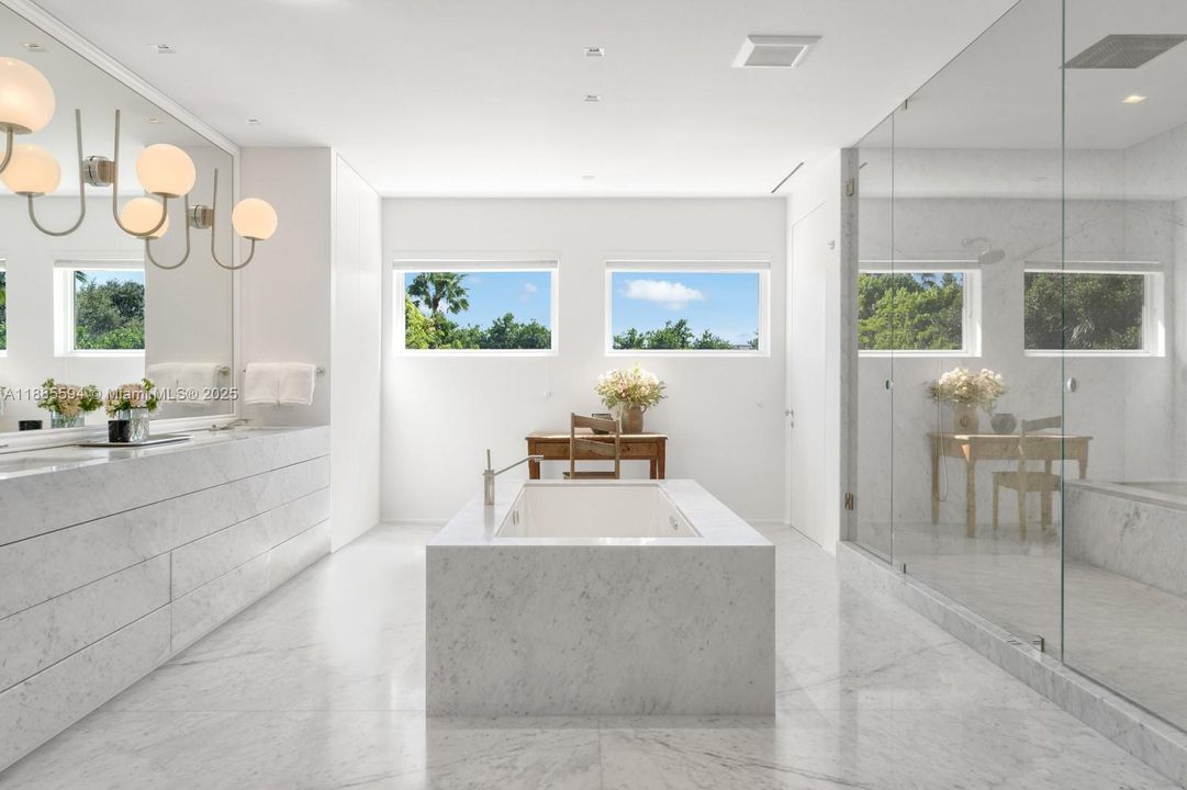 For Sale: $32,000,000 (9 beds, 7 baths, 10286 Square Feet)