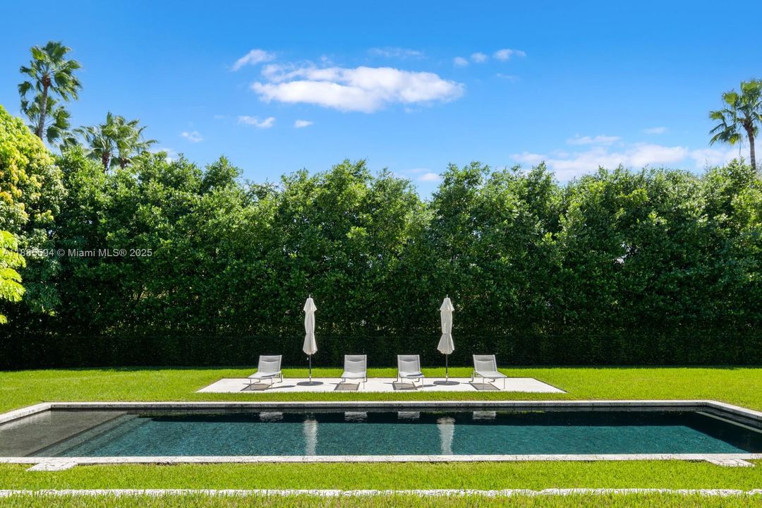 For Sale: $32,000,000 (9 beds, 7 baths, 10286 Square Feet)