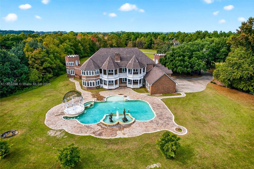 待售: $2,499,999 (5 贝兹, 5 浴室, 0 平方英尺)