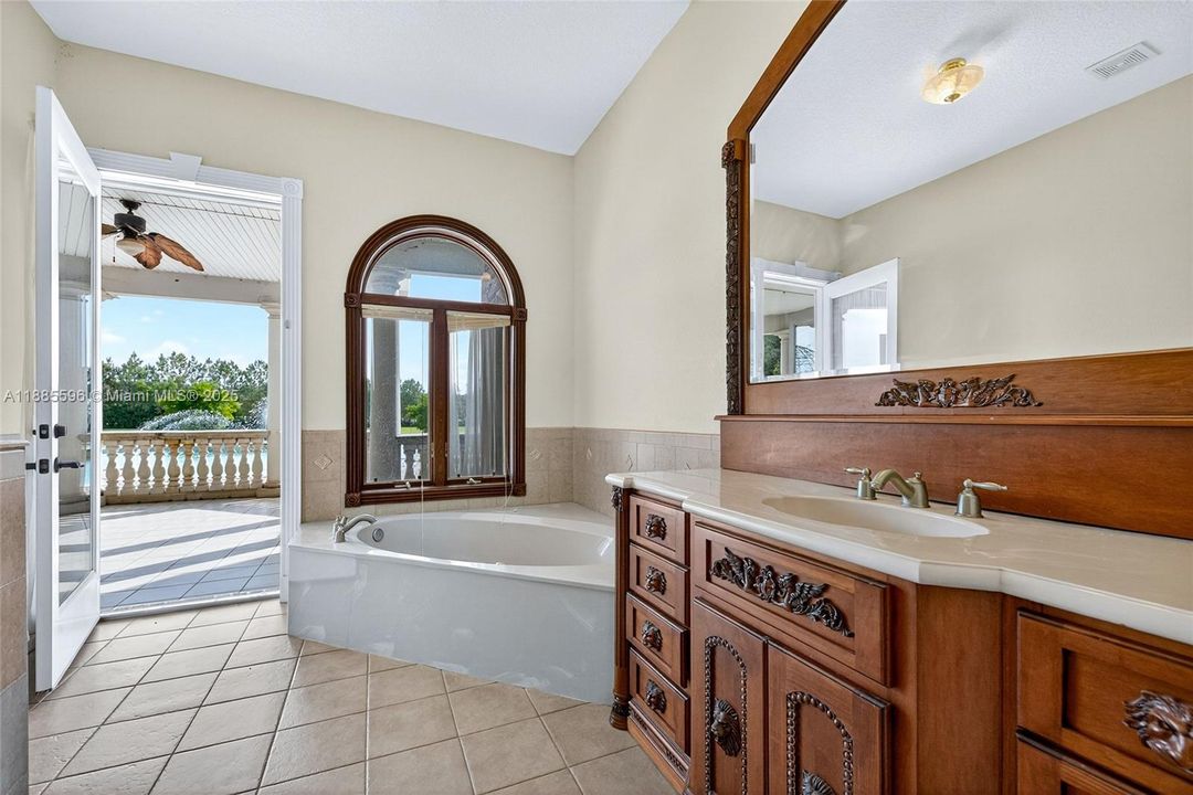 待售: $2,499,999 (5 贝兹, 5 浴室, 0 平方英尺)