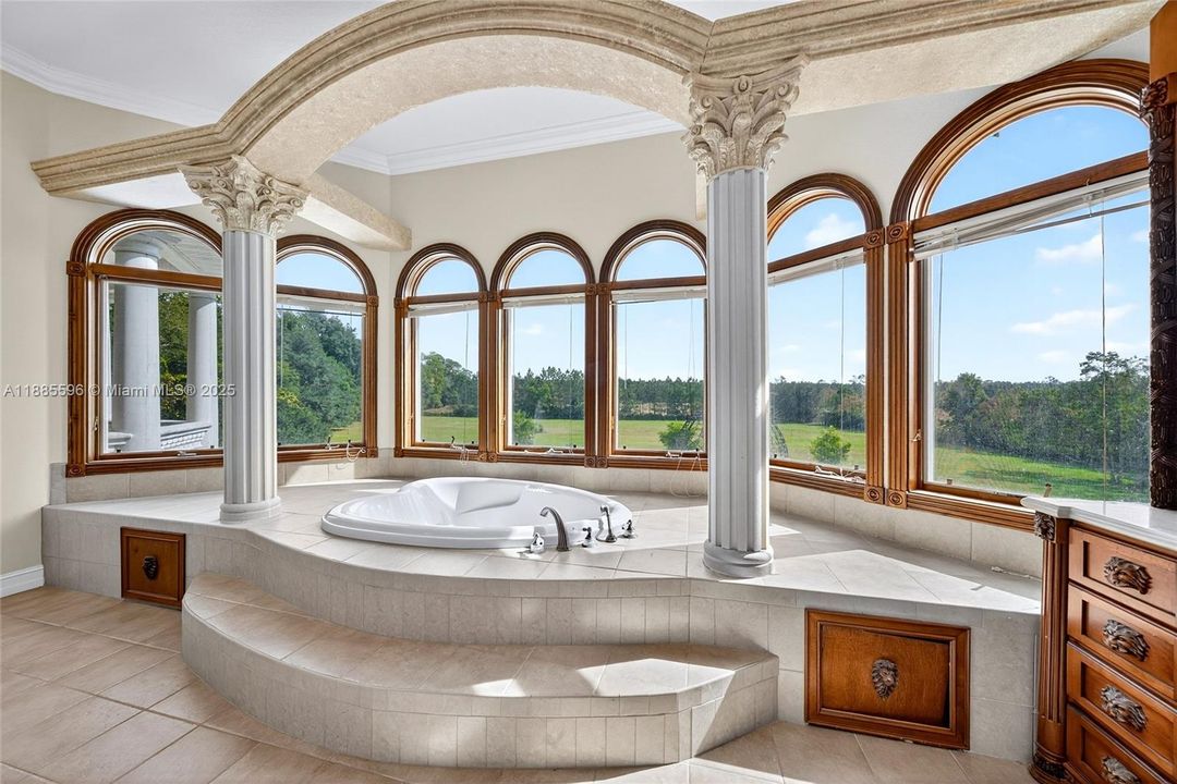 待售: $2,499,999 (5 贝兹, 5 浴室, 0 平方英尺)