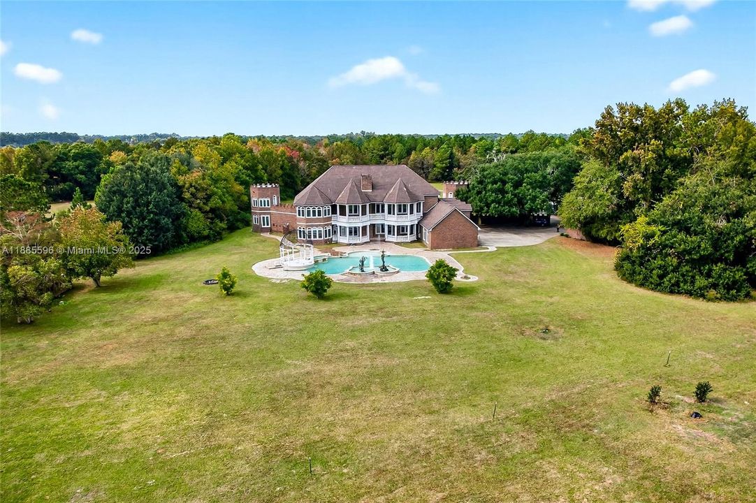 待售: $2,499,999 (5 贝兹, 5 浴室, 0 平方英尺)