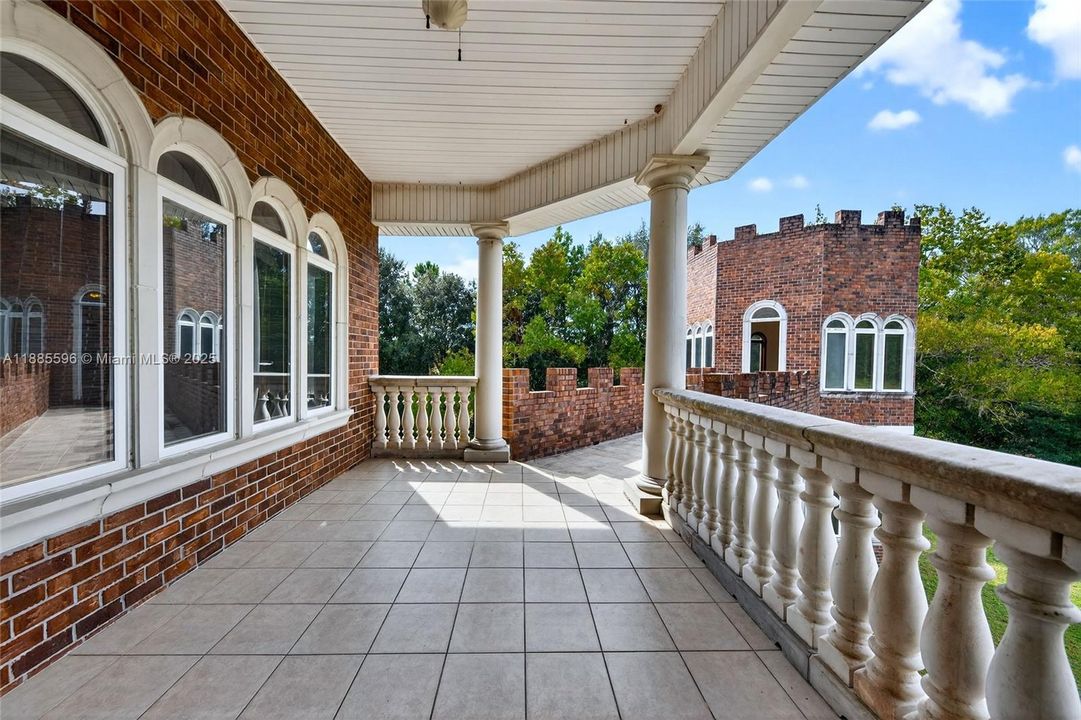 待售: $2,499,999 (5 贝兹, 5 浴室, 0 平方英尺)