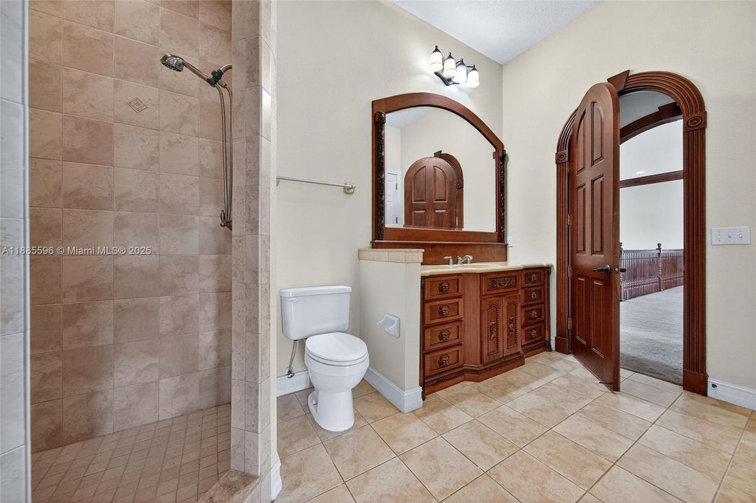 待售: $2,499,999 (5 贝兹, 5 浴室, 0 平方英尺)