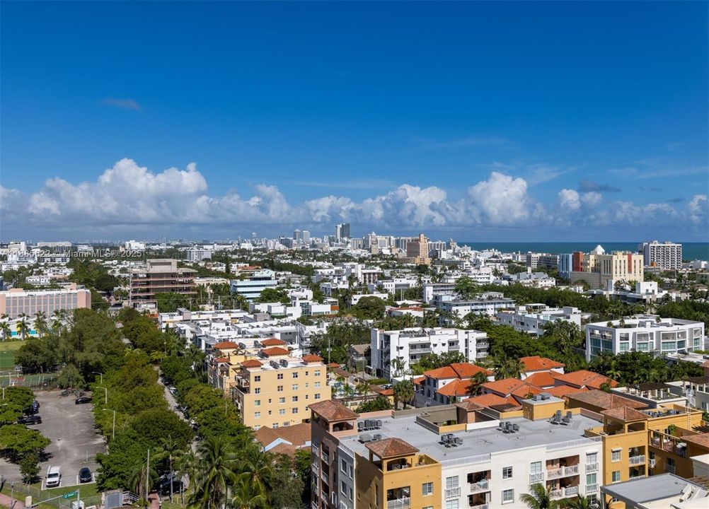 Recently Sold: $1,550,000 (2 beds, 2 baths, 1130 Square Feet)