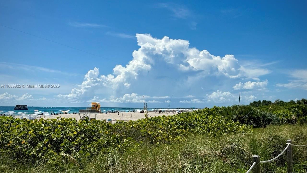 Recently Sold: $1,550,000 (2 beds, 2 baths, 1130 Square Feet)