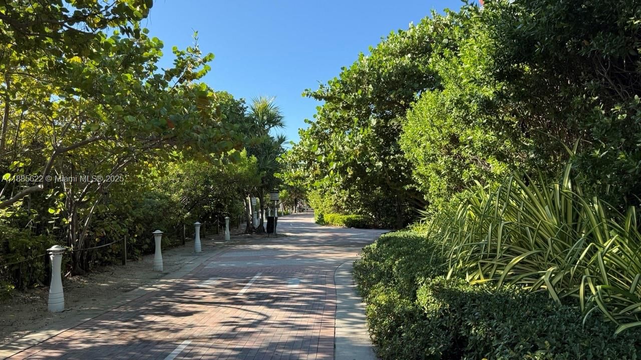 Recently Sold: $1,550,000 (2 beds, 2 baths, 1130 Square Feet)