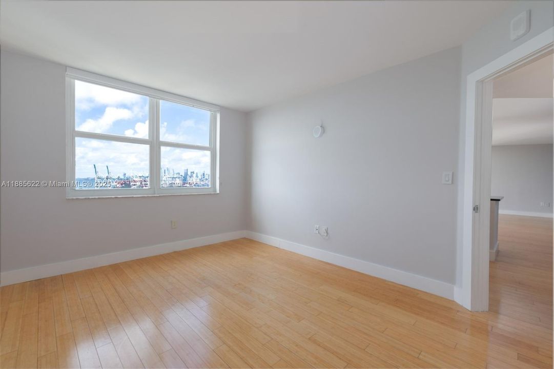 Recently Sold: $1,550,000 (2 beds, 2 baths, 1130 Square Feet)