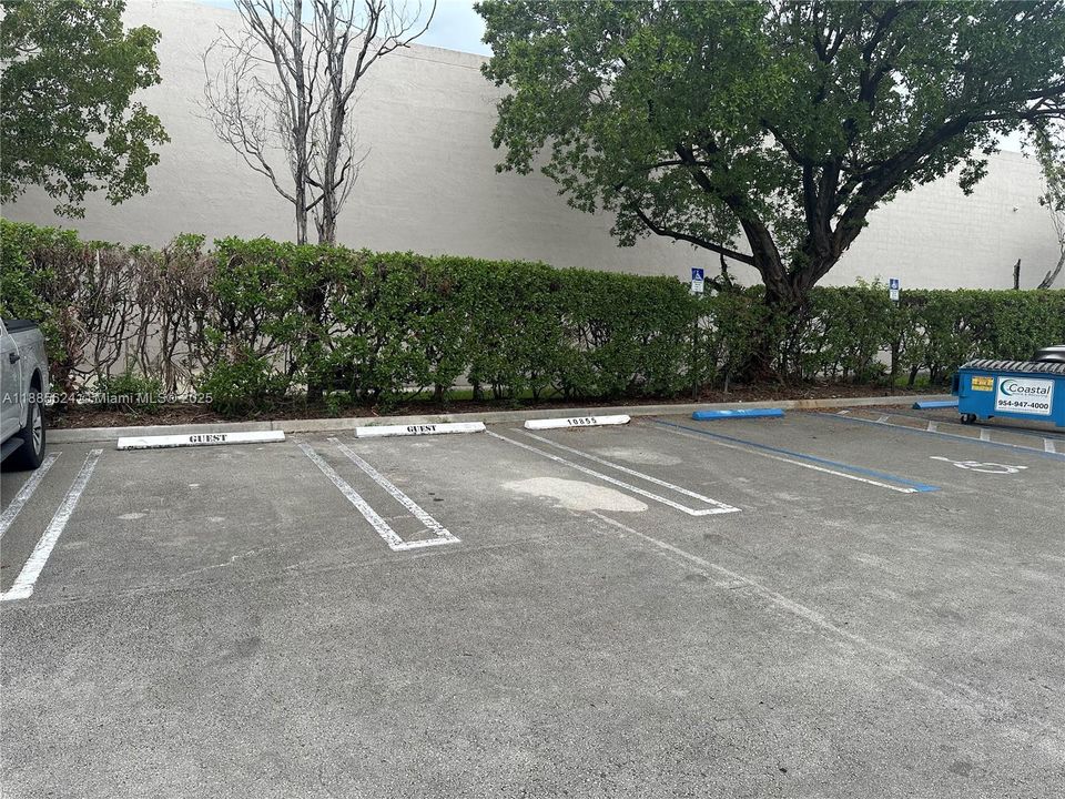 出租: $28 (0 贝兹, 0 浴室, 0 平方英尺)