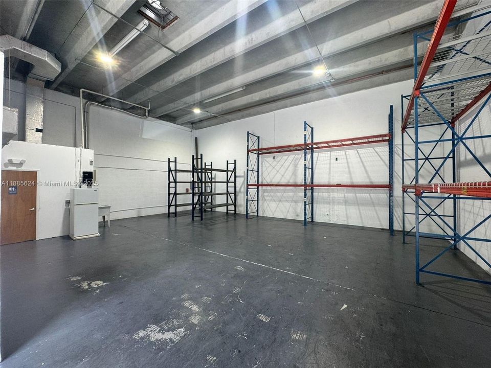 出租: $28 (0 贝兹, 0 浴室, 0 平方英尺)