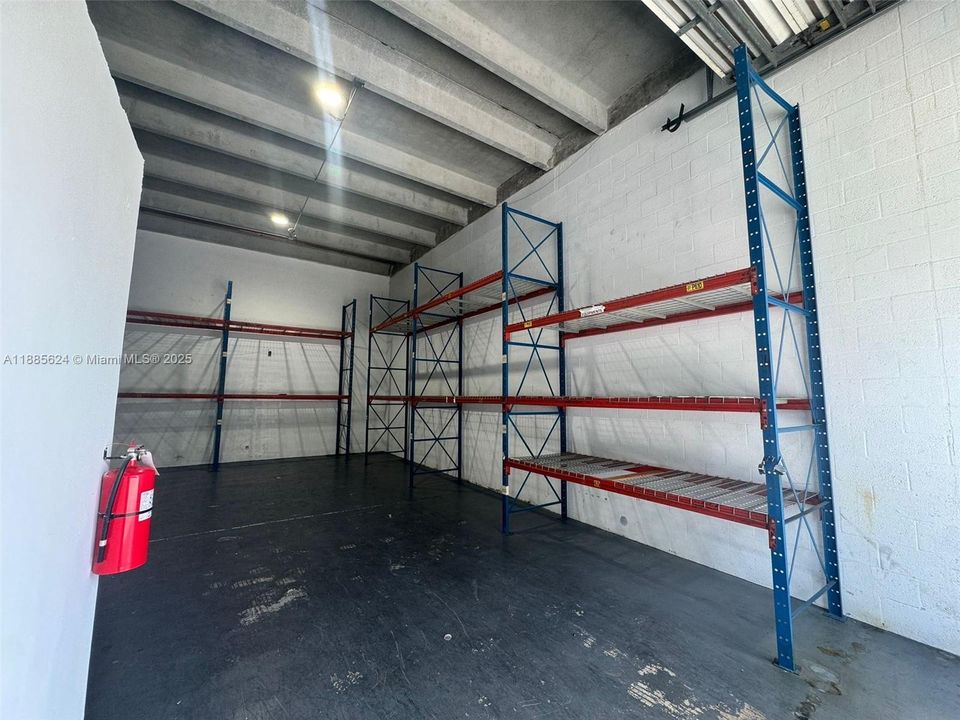 出租: $28 (0 贝兹, 0 浴室, 0 平方英尺)