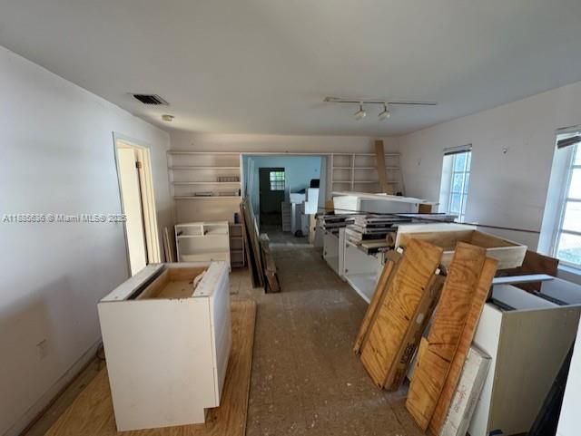 На продажу: $490,000 (0.17 acres)