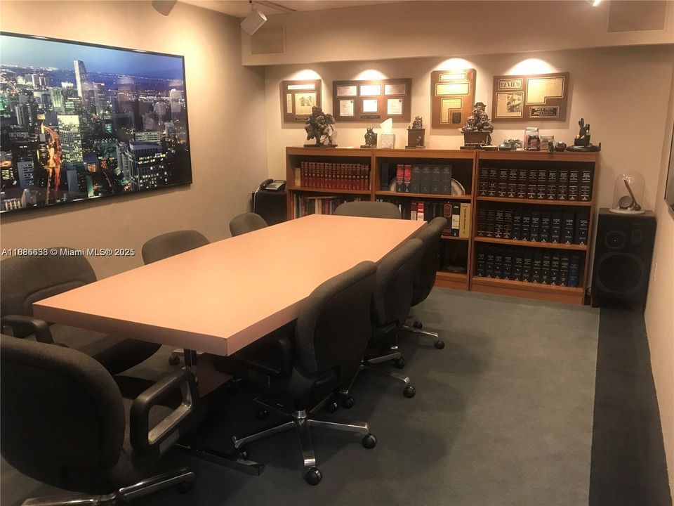 В аренду: $1,200 (0 спален, 0 ванн, 0 Квадратных фут)