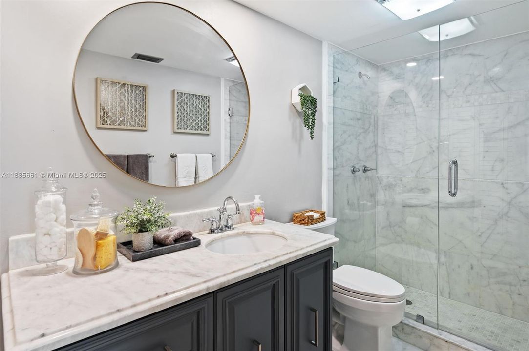 На продажу: $3,799,000 (5 спален, 3 ванн, 3690 Квадратных фут)