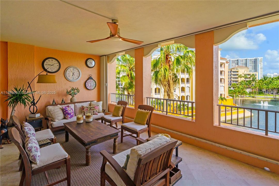 Под контрактом: $12,000 (2 спален, 2 ванн, 2060 Квадратных фут)