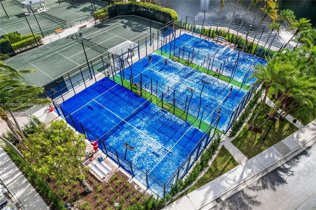 Под контрактом: $12,000 (2 спален, 2 ванн, 2060 Квадратных фут)