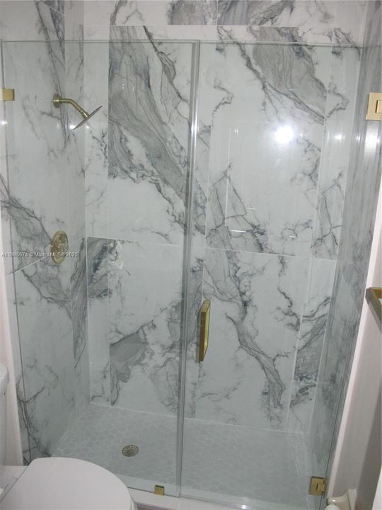 Под контрактом: $2,500 (3 спален, 2 ванн, 1185 Квадратных фут)