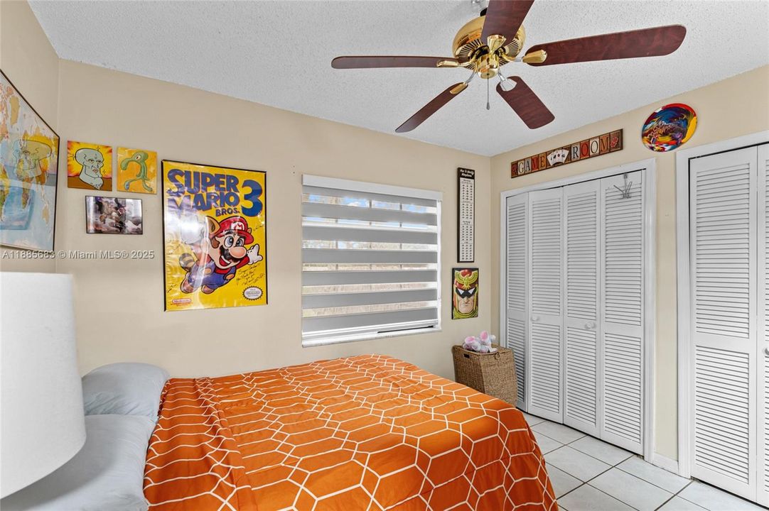 合同活跃: $650,000 (3 贝兹, 2 浴室, 1622 平方英尺)