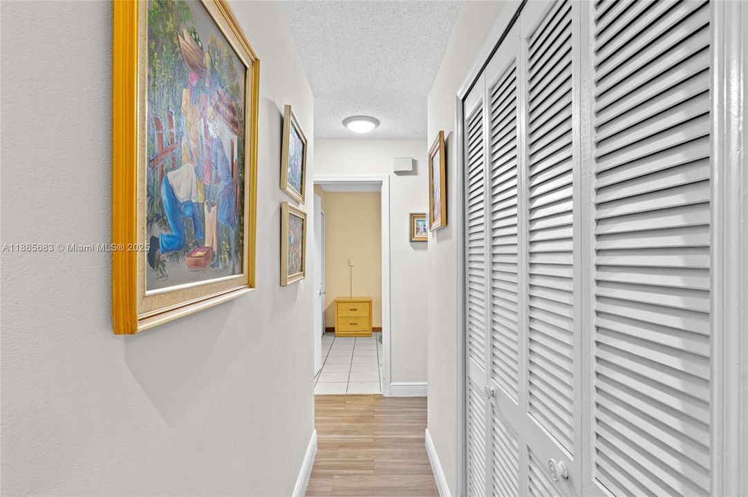 合同活跃: $650,000 (3 贝兹, 2 浴室, 1622 平方英尺)