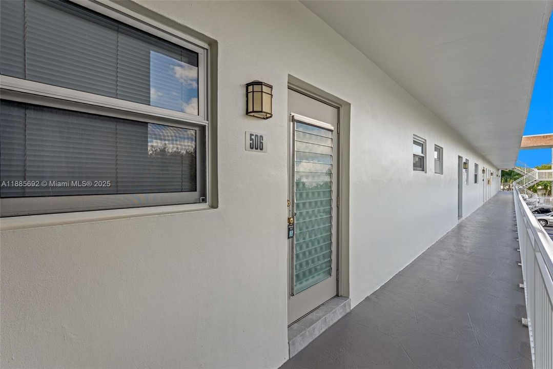 For Rent: $1,500 (1 beds, 1 baths, 684 Square Feet)