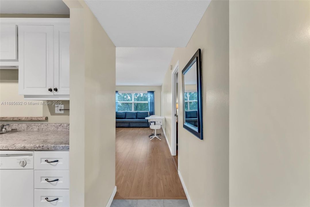 For Rent: $1,500 (1 beds, 1 baths, 684 Square Feet)