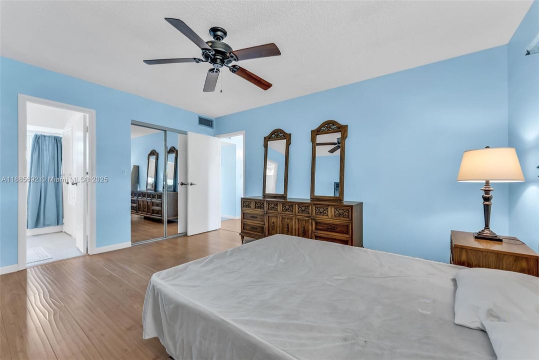 For Rent: $1,500 (1 beds, 1 baths, 684 Square Feet)