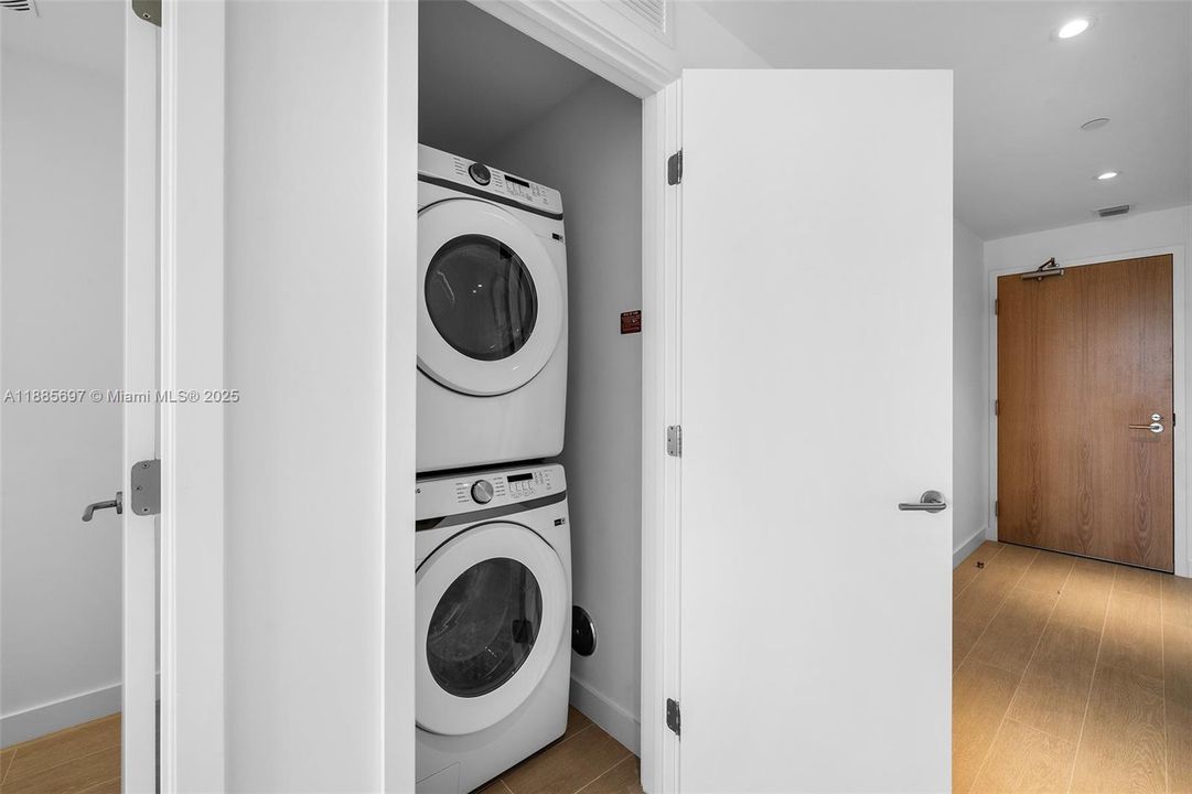 En Venta: $3,495,000 (3 camas, 3 baños, 2178 Pies cuadrados)