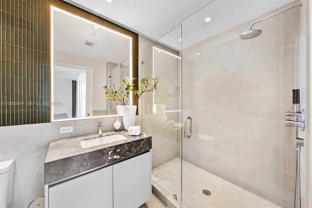 For Sale: $3,495,000 (3 beds, 3 baths, 2178 Square Feet)