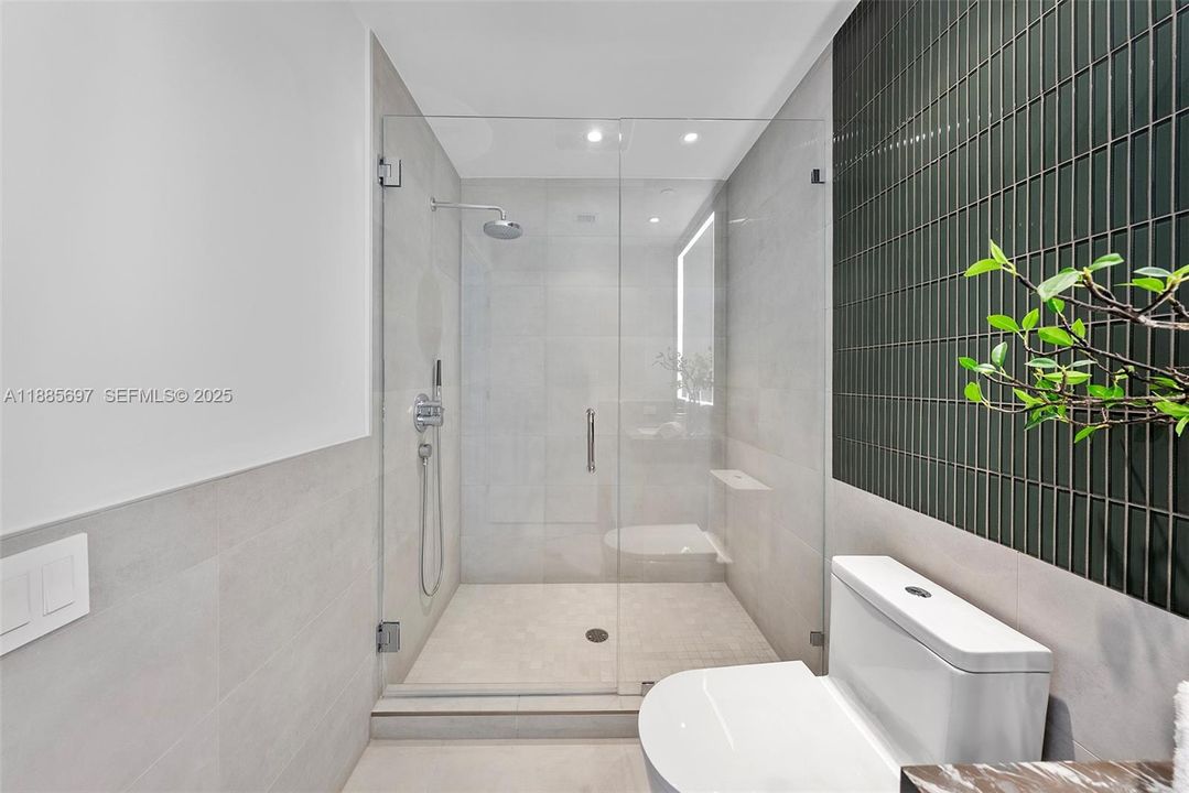 For Sale: $3,495,000 (3 beds, 3 baths, 2178 Square Feet)