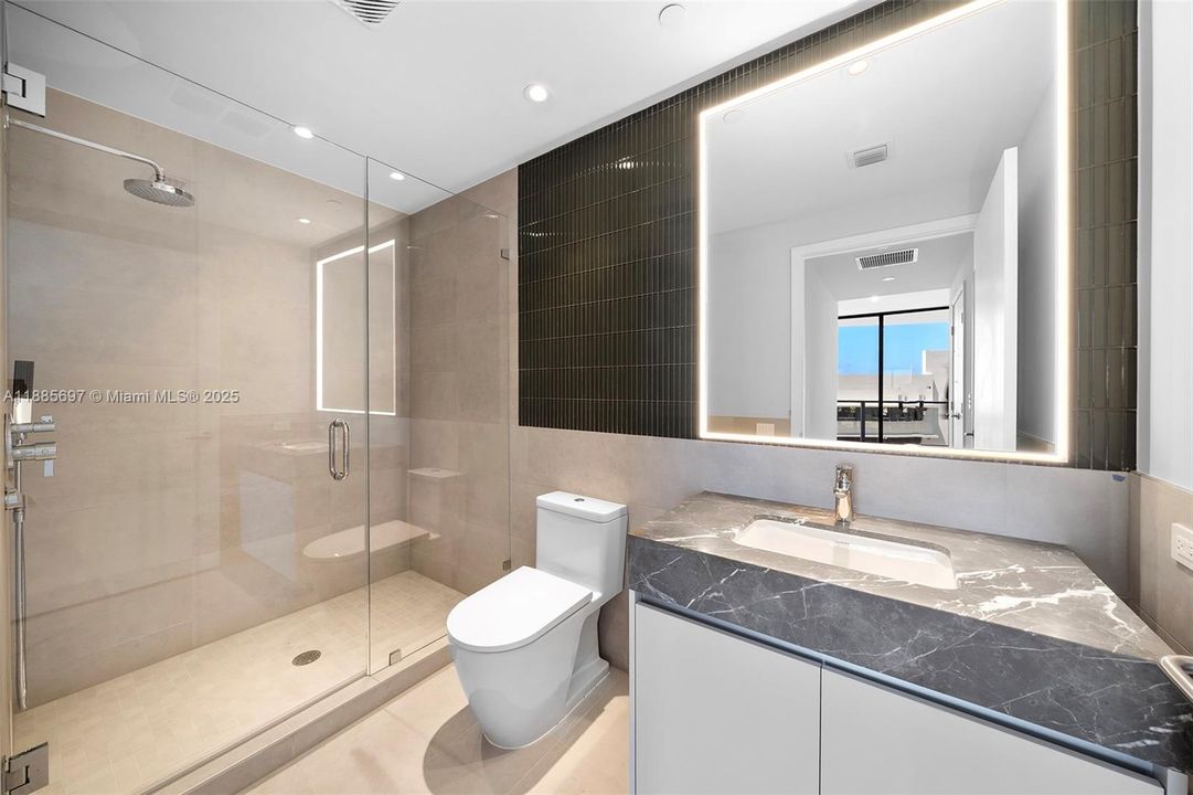 En Venta: $3,495,000 (3 camas, 3 baños, 2178 Pies cuadrados)