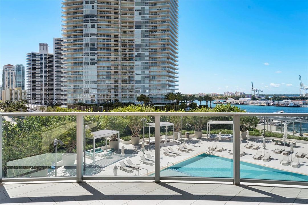 En Venta: $3,495,000 (3 camas, 3 baños, 2178 Pies cuadrados)